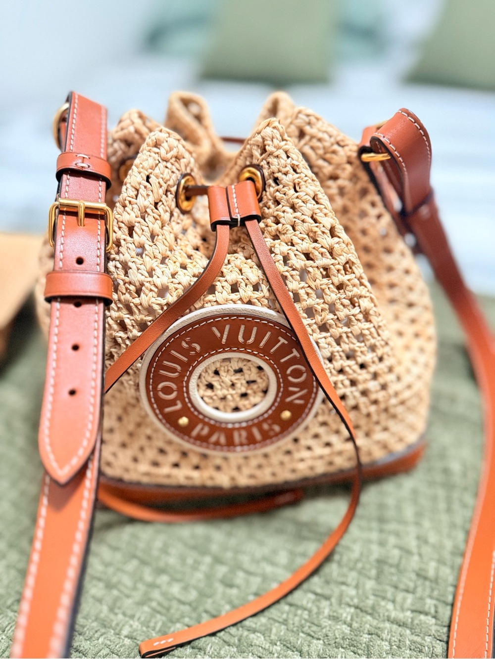 Louis Vuitton Beige Crochet Drawstring Bucket Bag with Tan Leather - Picture 2 of 12